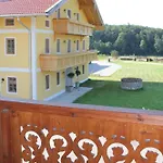 Vila Seeberg - By 
