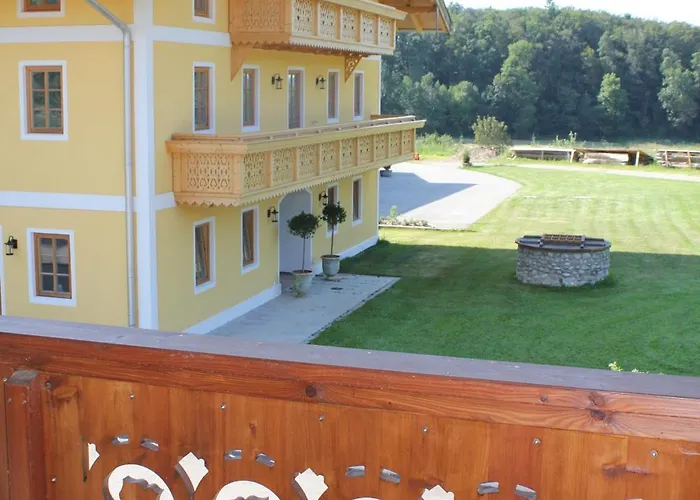 Villa Seeberg - By 